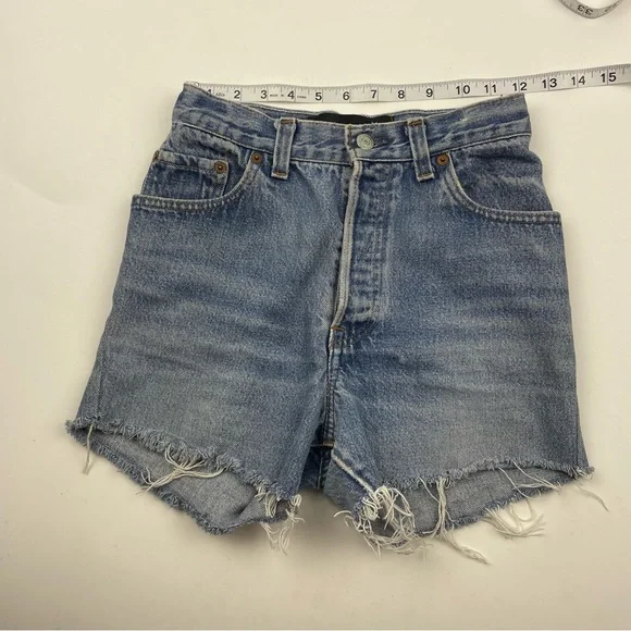 Nasty Gal Afterparty Reworked Vintage Levi’s Denim Shorts Size 25 NEW - Picture 2 of 7